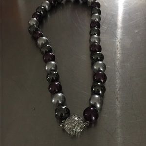 Beautiful like new Lia Sophia necklace
